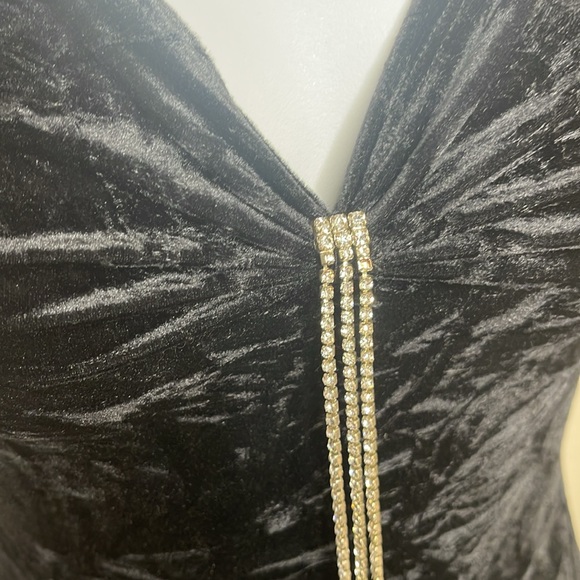 ELEGANT COCKTAIL VELOUR MINI DRESS WITH FALLING RHINESTONES SIZE SMALL - Picture 7 of 11
